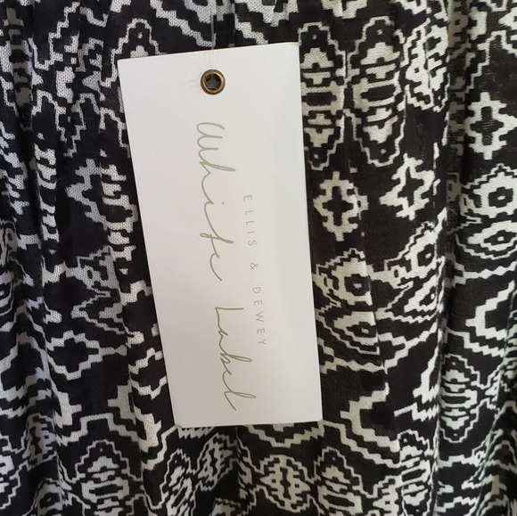 Ellis & Dewey white label dress linen - Picture 6 of 6